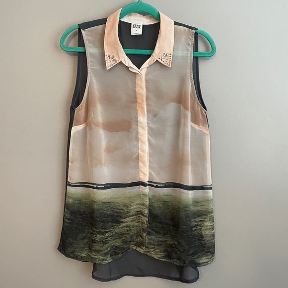 EUC RARE Vero Moda Corsair Cloud Sleeveless Semi Sheer Blouse Size Medium - Picture 4 of 8